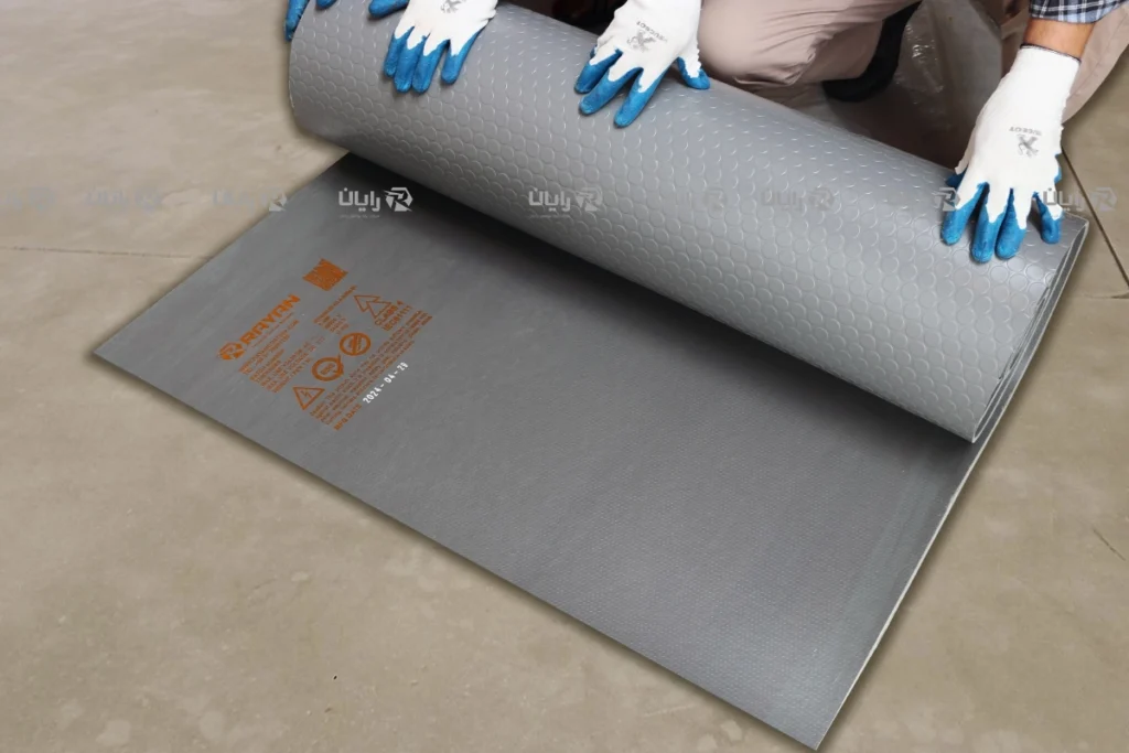 عکس کفپوش ایمن برای محیط‌های با خطرات الکتریکی - شرکت رایان