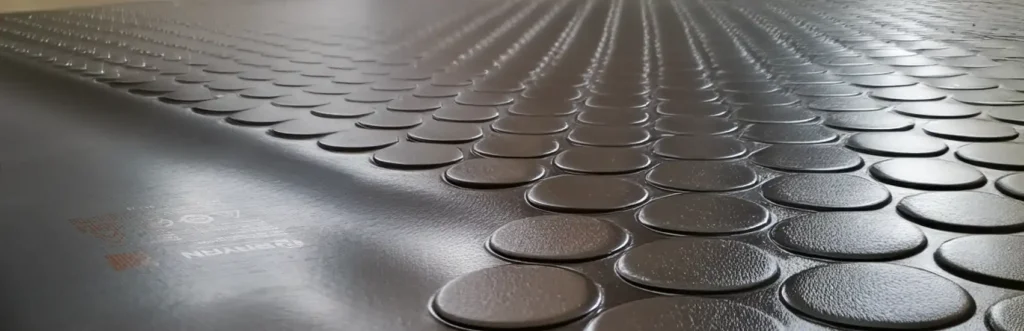 عکس کفپوش عایق برق PM01 دکمه‌ای با استاندارد چاپ‌شده روی سطح | برند رایان